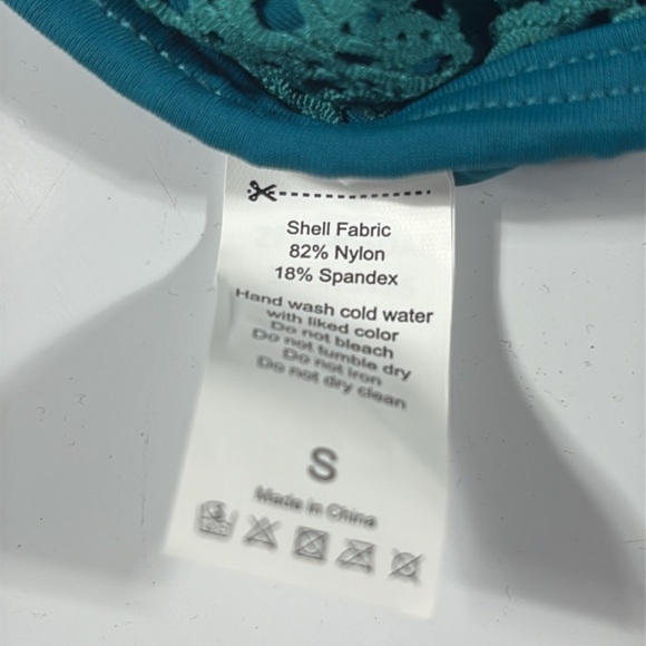 NWT Woman’s Crochet One-Piece Monokini Bathing Suit - Picture 10 of 10